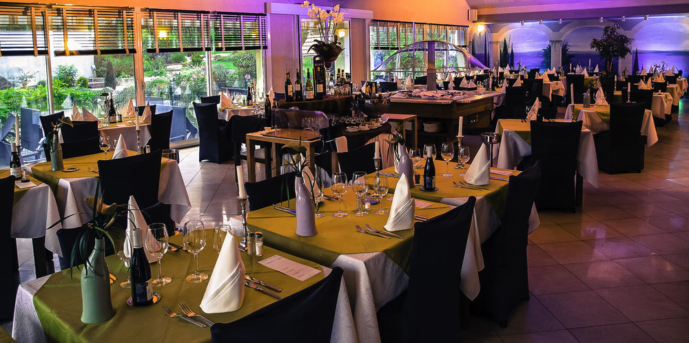 Hotel Aster Restaurant Aux Arcades 브리에 외부 사진